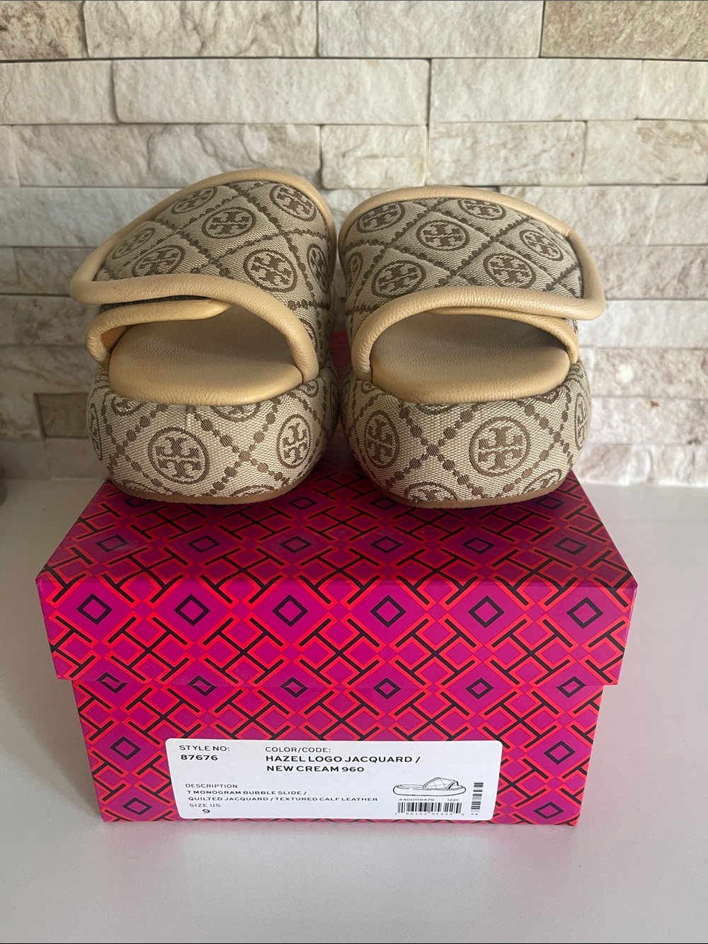 NIB $328 Tory Burch T-Monogram Bubble Slide in Hazel Jacquard Size 9 - Picture 14 of 16